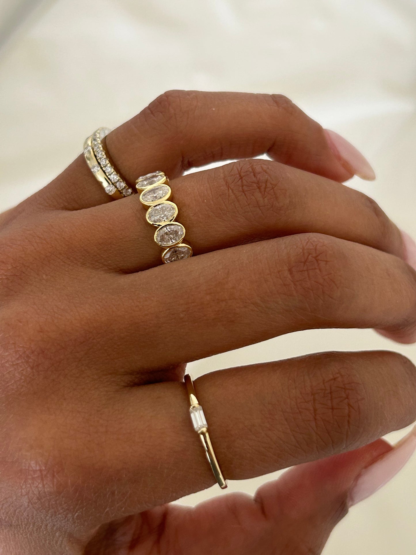 Oval Bezel Band