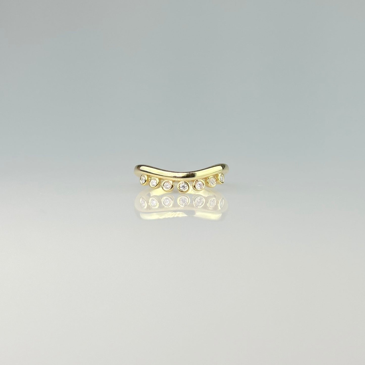 Curved Band with Bezels