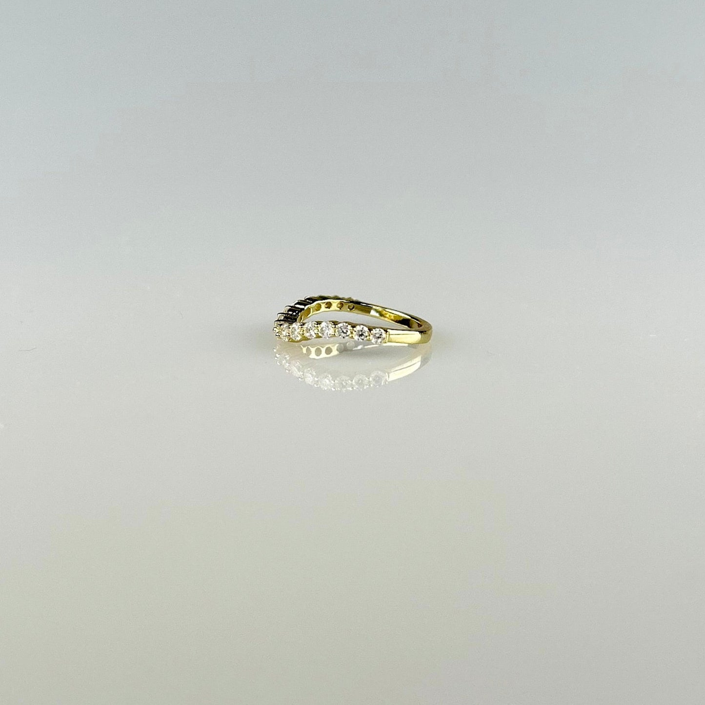 Curved Diamond Band