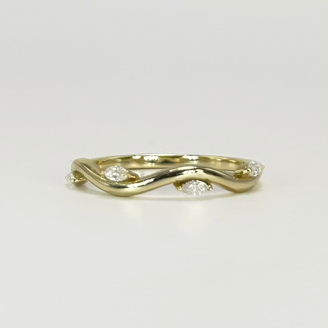 Wavy Marquise Band