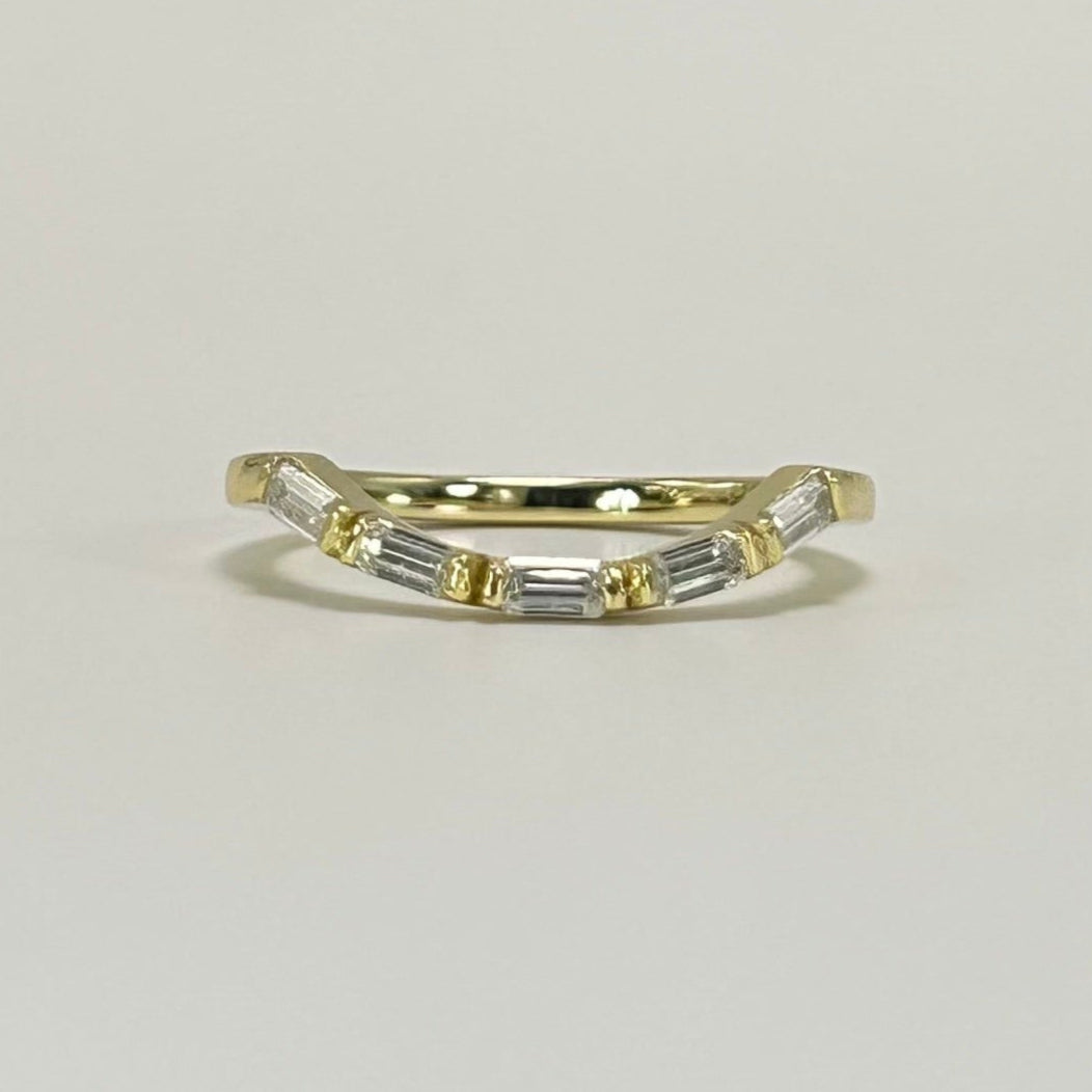 Curved Baguette Band