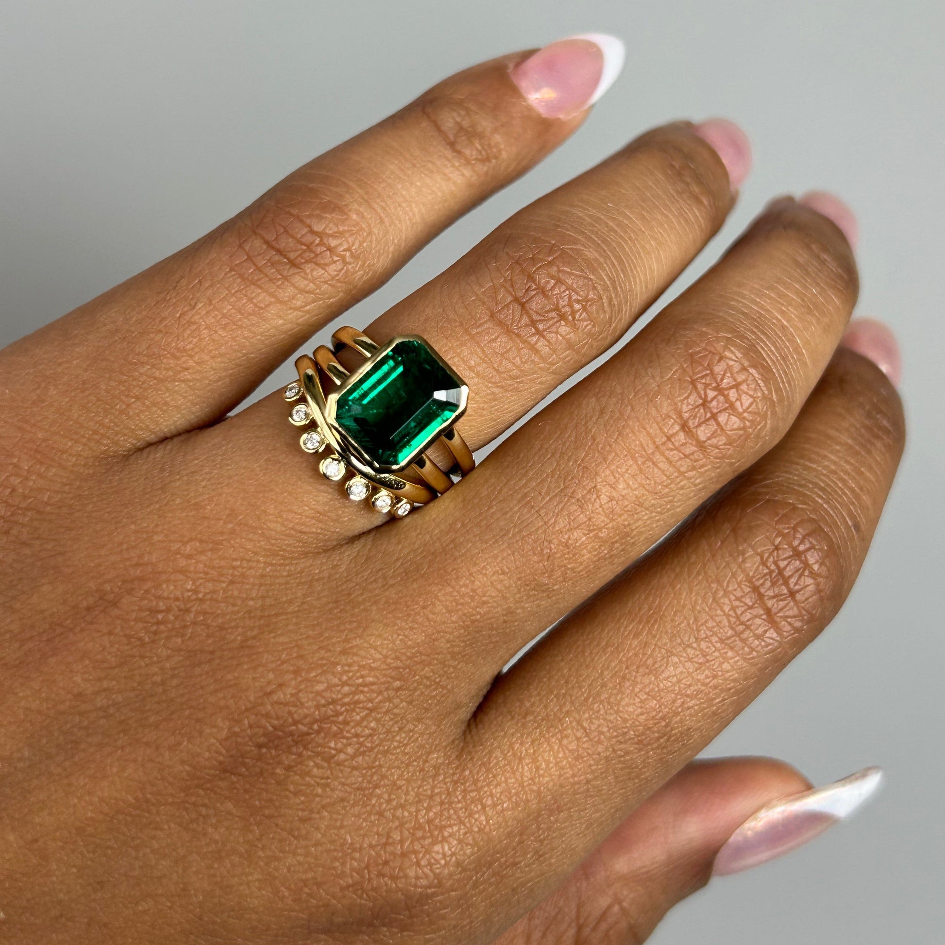 Green Emerald Bezel Ring Gemstone