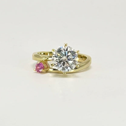 Round Brilliant Ring with Mini Pink Sapphire