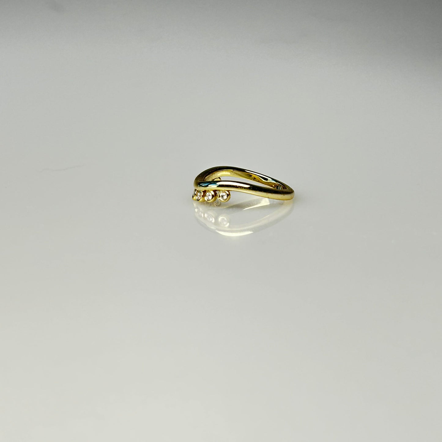 Curved Band with Bezels